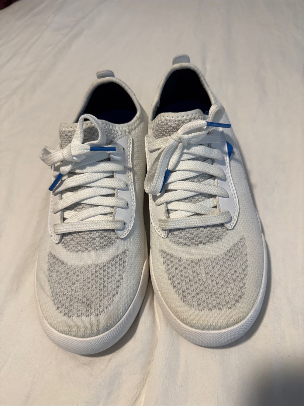 Vessi Women’s White Knit Lace-Up Sneakers with Blue Accents Size 7 - Picture 5 of 8